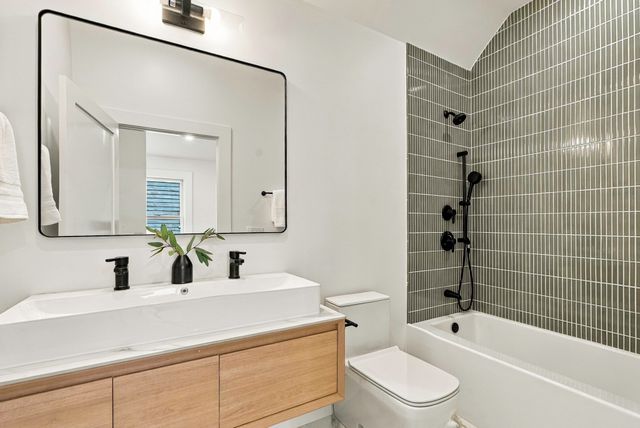 641 Chestnut Hill Avenue, Brookline, MA 02445
