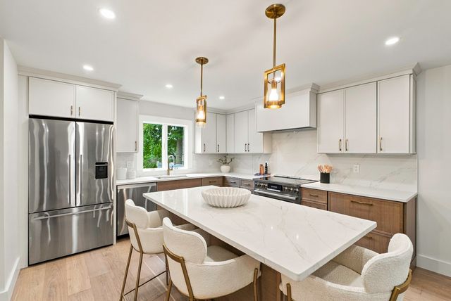 641 Chestnut Hill Avenue, Brookline, MA 02445