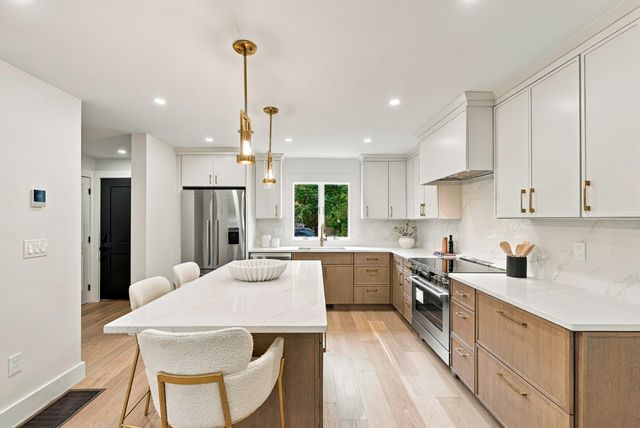 641 Chestnut Hill Avenue, Brookline, MA 02445
