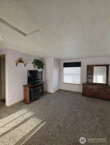 123 Upland Vista Drive, Chehalis, WA 98532