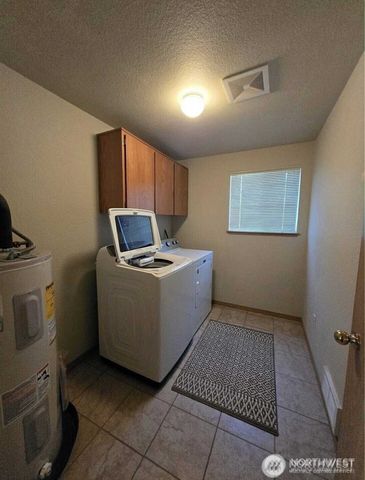 123 Upland Vista Drive, Chehalis, WA 98532