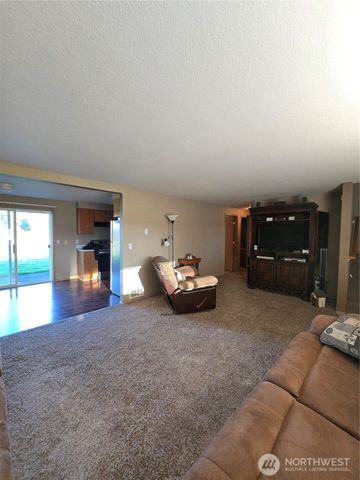 123 Upland Vista Drive, Chehalis, WA 98532