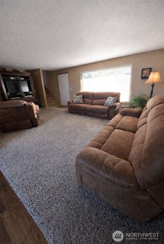 123 Upland Vista Drive, Chehalis, WA 98532