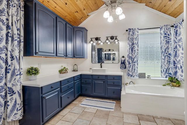 6130 Peninsula Circle, Athens, TX 75752