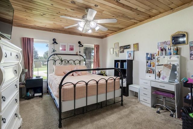 6130 Peninsula Circle, Athens, TX 75752