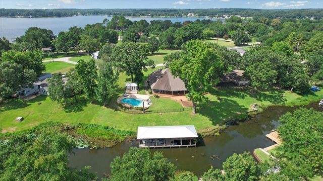 6130 Peninsula Circle, Athens, TX 75752