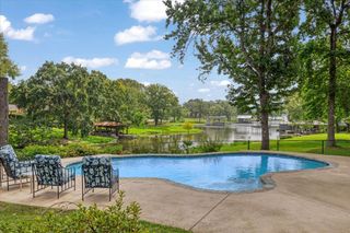 6130 Peninsula Circle, Athens, TX 75752