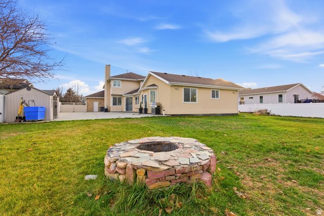 1182 COUNTRY RIDGE DR, South Jordan, UT 84095