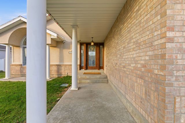 1182 COUNTRY RIDGE DR, South Jordan, UT 84095