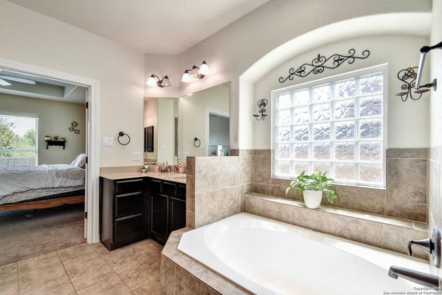 7327 Lunar Eclipse, Converse, TX 78109