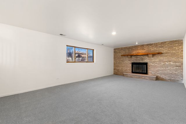 1173 Robert Lane, Crete, IL 60417