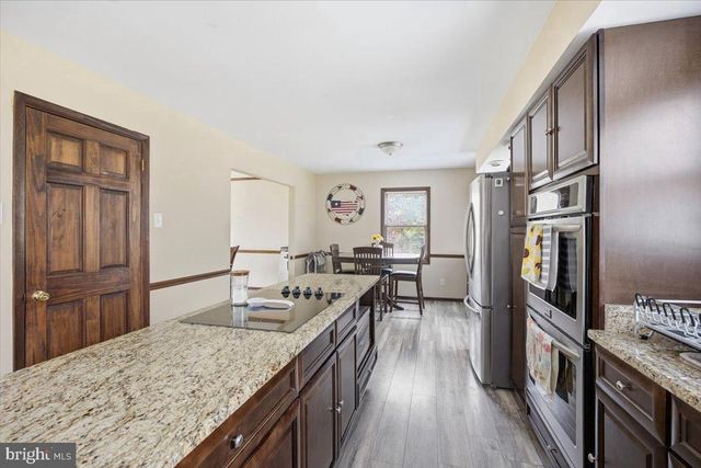 1518 COMMISSIONERS RD, Mullica Hill, NJ 08062