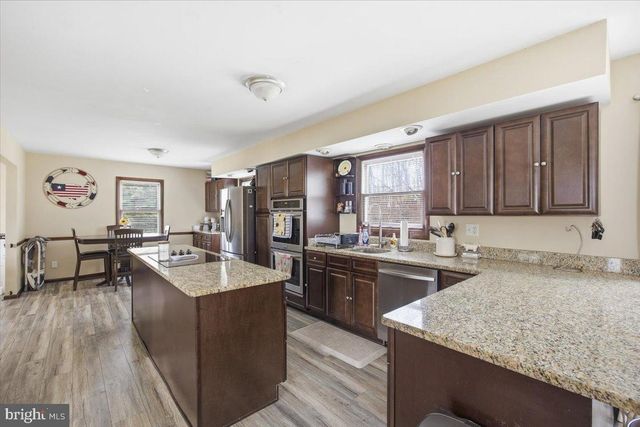 1518 COMMISSIONERS RD, Mullica Hill, NJ 08062