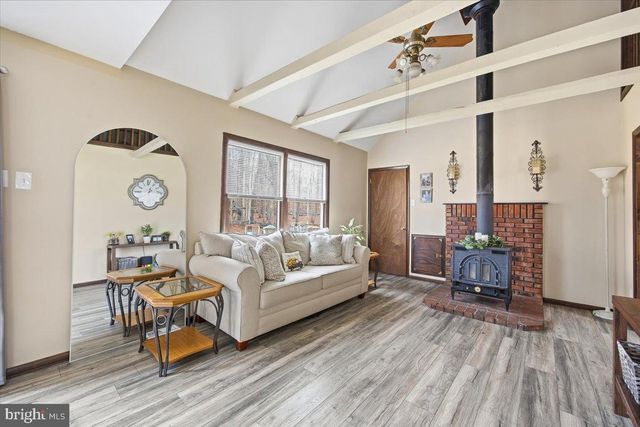 1518 COMMISSIONERS RD, Mullica Hill, NJ 08062