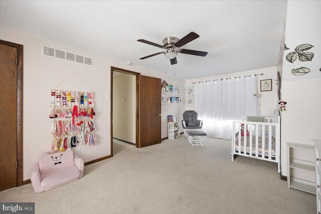 1518 COMMISSIONERS RD, Mullica Hill, NJ 08062