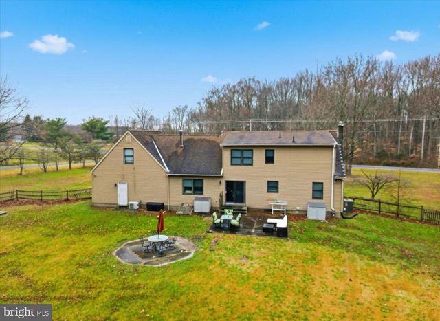 1518 COMMISSIONERS RD, Mullica Hill, NJ 08062