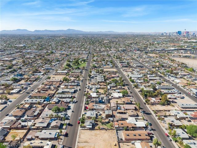 2315 MCCarran, North Las Vegas, NV 89030