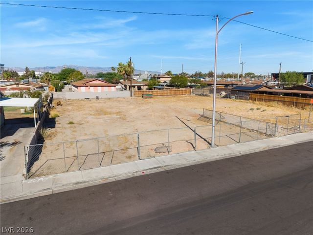 2315 MCCarran, North Las Vegas, NV 89030
