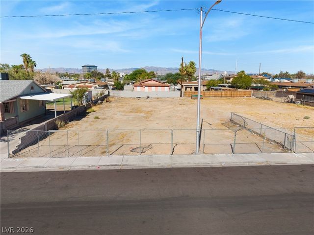 2315 MCCarran, North Las Vegas, NV 89030