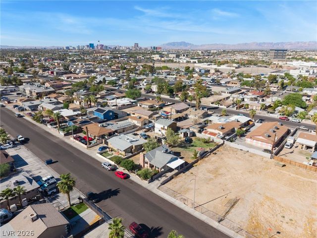 2315 MCCarran, North Las Vegas, NV 89030