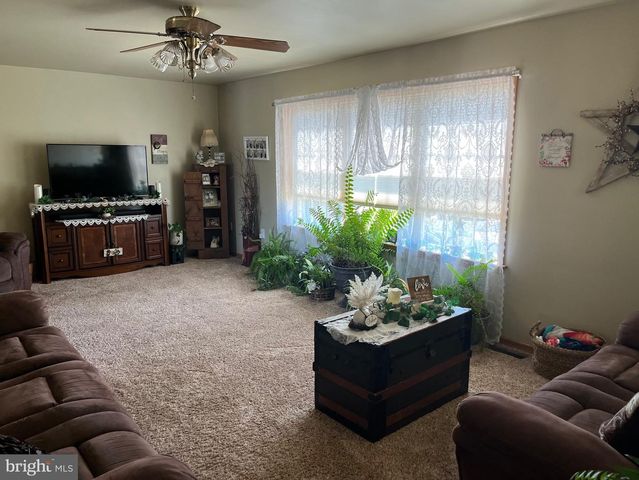 3843 DRESSLER RIDGE RD, Mount Pleasant Mills, PA 17853