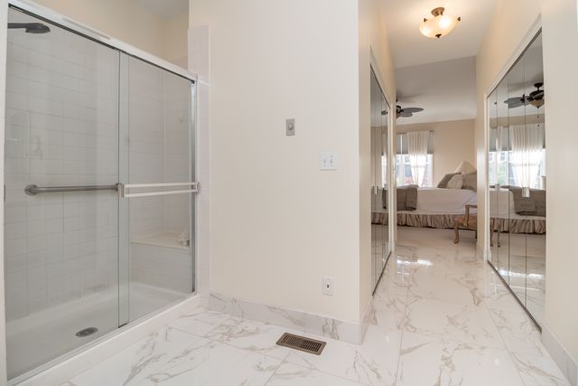 6 Sherwood Court, Lake In The Hills, IL 60156