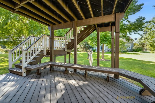 6 Sherwood Court, Lake In The Hills, IL 60156