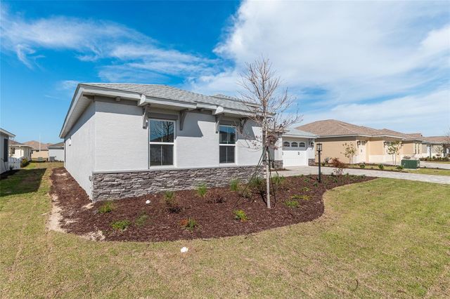 10139 SW 82ND PLACE ROAD, Ocala, FL 34481
