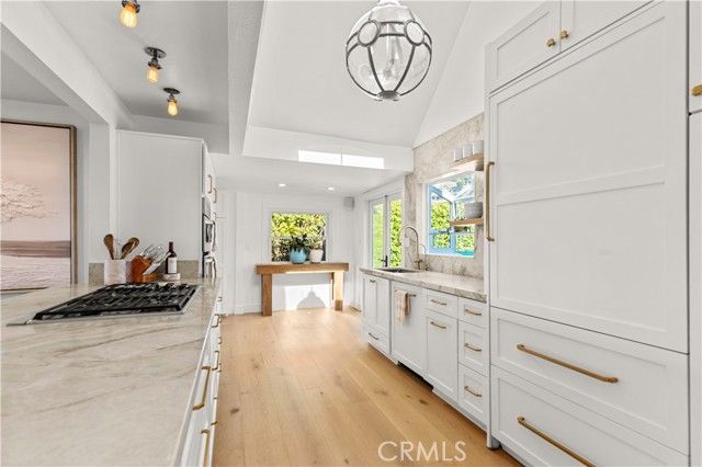 739 Manzanita, Laguna Beach, CA 92651