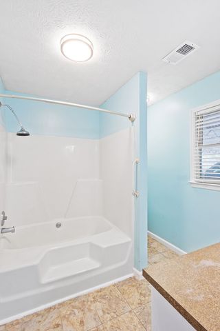 63 Lee Road 0555, Phenix City, AL 36867