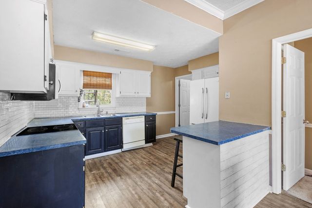 63 Lee Road 0555, Phenix City, AL 36867