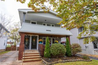 2100 Wascana Avenue, Lakewood, OH 44107