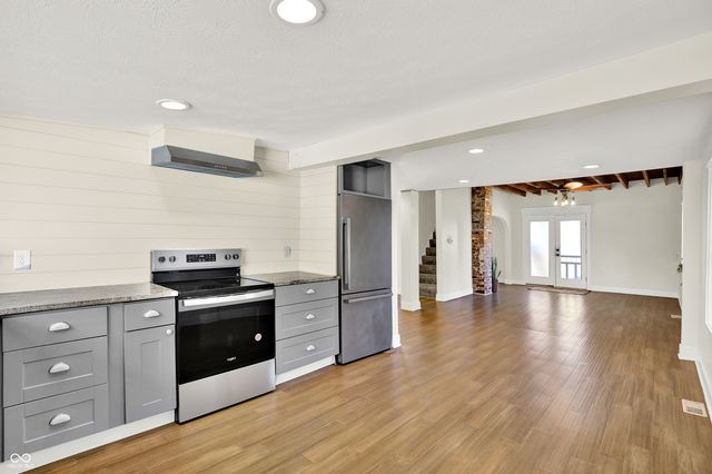 17364 Prairie Baptist Road, Noblesville, IN 46060