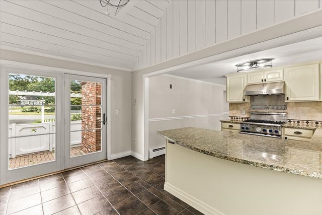 3 Thoreau Dr, Barnstable, MA 02632