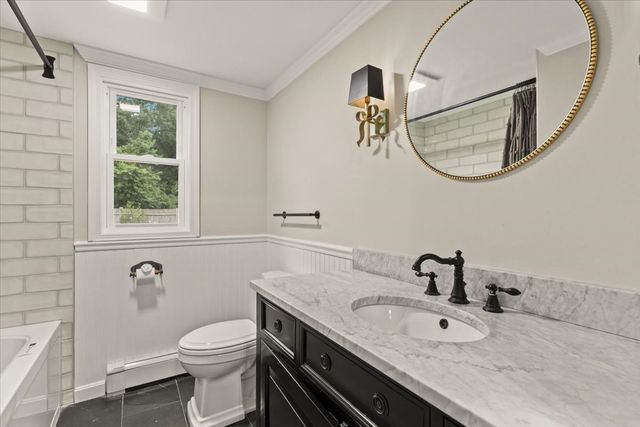 3 Thoreau Dr, Barnstable, MA 02632