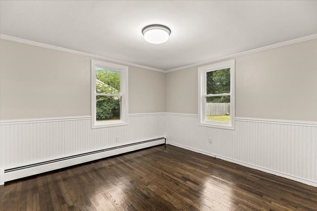 3 Thoreau Dr, Barnstable, MA 02632