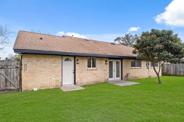 9231 Cobbleshire Drive, Houston, TX 77037