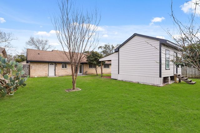 9231 Cobbleshire Drive, Houston, TX 77037