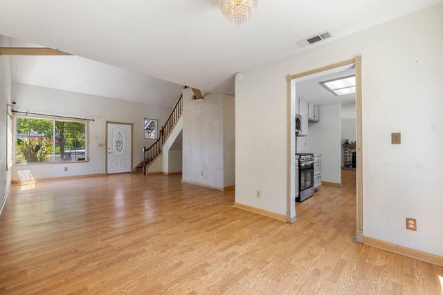 304 Cassidy Ct, Modesto, CA 95356