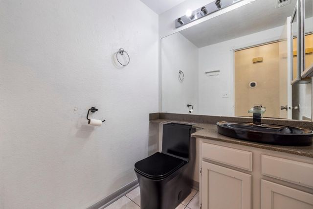 304 Cassidy Ct, Modesto, CA 95356