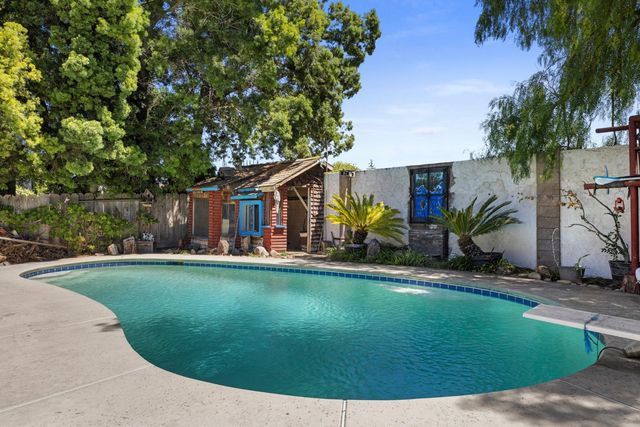 304 Cassidy Ct, Modesto, CA 95356