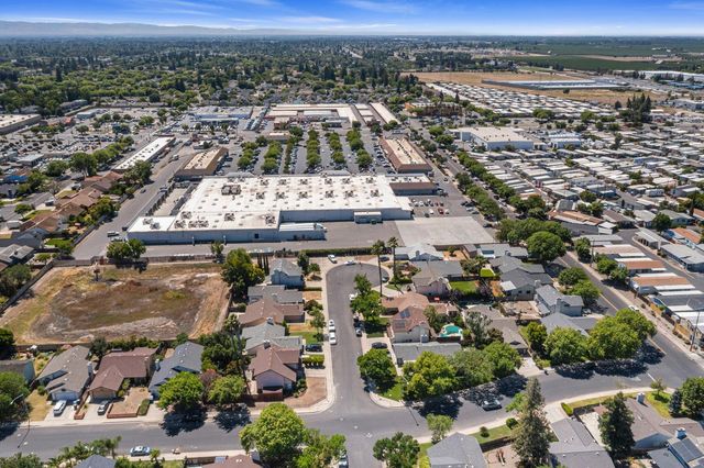 304 Cassidy Ct, Modesto, CA 95356