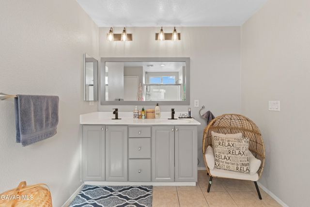 45064 18th Street, Lancaster, CA 93535