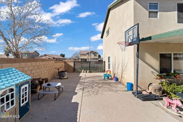 45064 18th Street, Lancaster, CA 93535