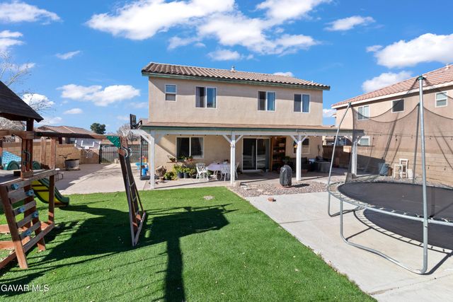 45064 18th Street, Lancaster, CA 93535
