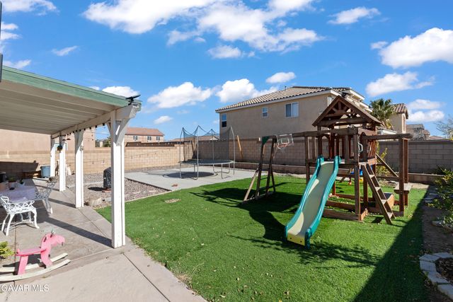 45064 18th Street, Lancaster, CA 93535