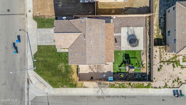 45064 18th Street, Lancaster, CA 93535