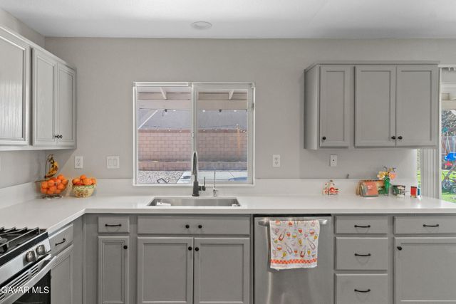 45064 18th Street, Lancaster, CA 93535