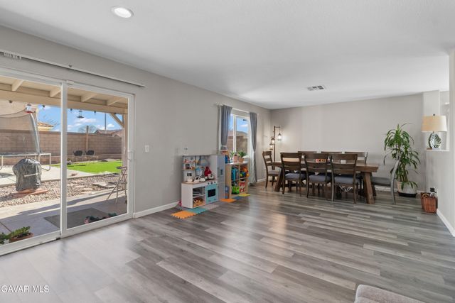 45064 18th Street, Lancaster, CA 93535