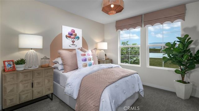 2431 Gunner Ridge Way, Rialto, CA 92377